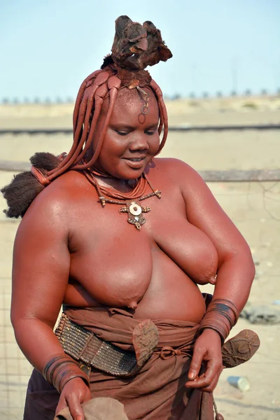 Swakopmund Namibia 2014 Unbekannte Frau Aus Dem Himba Stamm Die — Stockfoto