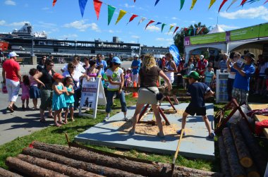 Kanada 'da kütük kesme yarışması