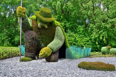 MONTREAL, Kanada - 15 Mayıs 2013: Sheppard Mozaik. Montreal 2013 'teki Mosaicultures Internationales için yarım milyon ziyaretçi. Etkinlik Montreal Botanik Bahçesi 'nde gerçekleşecek.