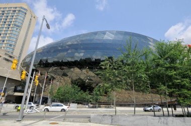 OTTAWA, Kanada - 30 Haziran 2013 'te Ottawa Kanada' da Ottawa Kongre Merkezi. Ottawa Kongre Merkezi mümkün olduğunca çevre dostu olmak için inşa edildi..