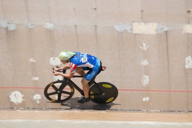 29 Ağustos 2010 'da Kanada Ulusal Pist Şampiyonası' nda Kanada 'nın takım yarışının bilinmeyen sporcuları Bromont' ta. 96 Atlanta Olimpiyat Oyunları 'nda kullanılan hızda