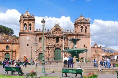 CUSCO PERU-NOV. 25 2010: Santo Domingo Katedrali, Cusco Katolik Başpiskoposluğu 'nun ana kilisesi..