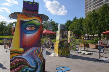 Kanada 'da graffiti resimleri olan bir alan