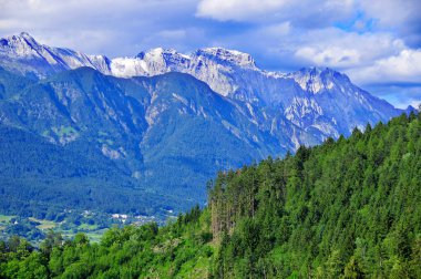 Avusturya 'nın Innsbruck kenti yakınlarında Avusturya' da yaz mevsimi