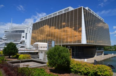 MONTREAL CANADA 06 24 2018: Montreal Kumarhanesi Montreal, Quebec 'te yer almaktadır. Kanada 'nın en büyük kumarhanesi ve dünyanın en büyük kumarhanelerinden biridir.