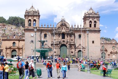CUSCO PERU-NOV. 25 2010: Santo Domingo Katedrali, Cusco Katolik Başpiskoposluğu 'nun ana kilisesi..