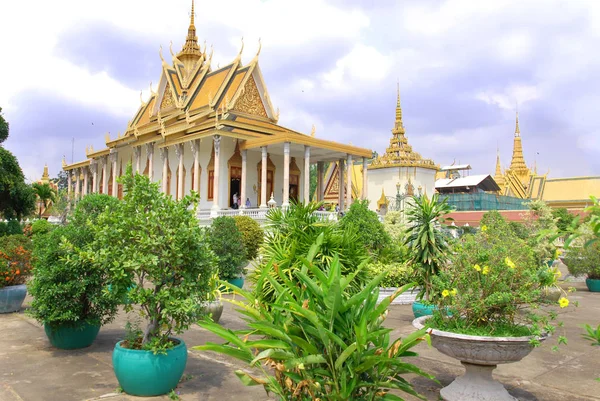 Phnom Penh Cambodia Março Palácio Real Complexo Edifícios Que Serve — Fotografia de Stock