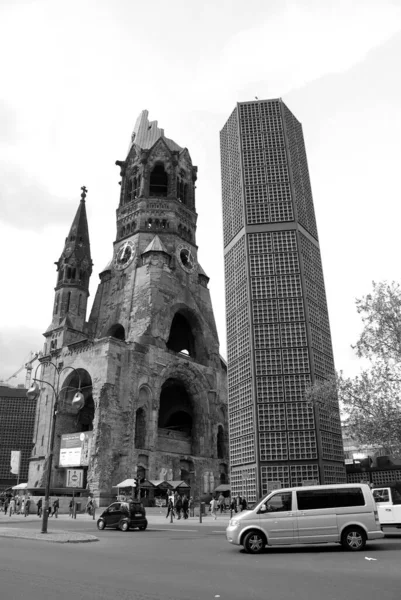 Wilhelm Kaiser Emléktemplom Berlin Egyik Leghíresebb Látványossága Sérült Torony Berlin — Stock Fotó