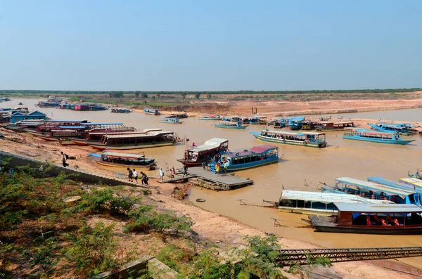 Tonle Sap Cambodia Lake March Tourists Boats Tonle Sap River — Stock Photo, Image