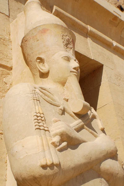 ハトシェプスト Hatshepsust またはハトシェプスト Hatchepsut 古代エジプトの第18王朝の第5のファラオである 彼女はエジプト学者によって最も成功したファラオの一人と見なされている — ストック写真
