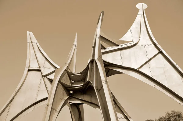 Montreal Canada Agosto Scultura Alexander Calder Homme Una Scultura Esterni — Foto Stock