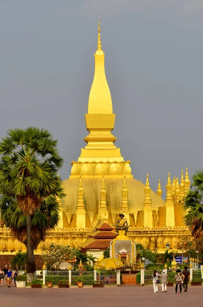 Budismo Pagode Dourado Wat Pha Luang Templo Thatluang Vientian Laos — Fotografia de Stock