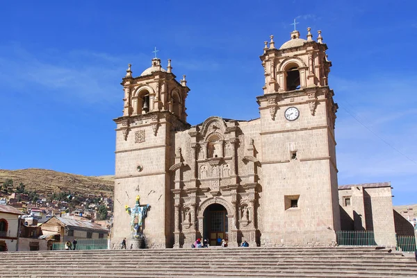 Puno Peru 11月28日 巴萨利卡 圣卡洛斯 博罗米奥主教座堂 西班牙语 Cathedral Basalica San — 图库照片