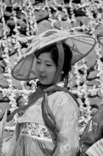 Сеул Корея Апреля 2013 Года Актрисы Традиционном Корейском Реалити Шоу — стоковое фото