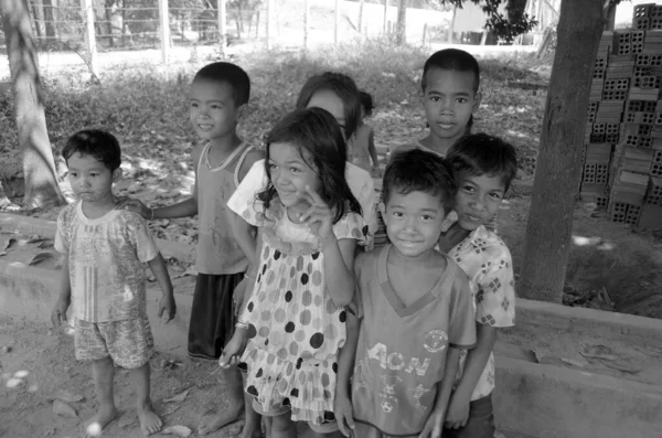 Phnom Phen Cambodia Marca Niezidentyfikowane Dzieci Ulicy Pozowanie Marca 2013 — Zdjęcie stockowe