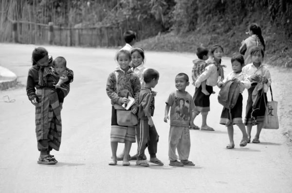 Phnom Phen Kambodie Března Neidentifikované Děti Ulice Pózují Března 2013 — Stock fotografie
