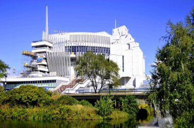 Montreal Kumarhanesi Montreal, Quebec, Montreal 'deki Notre-Dame' da yer almaktadır. Kanada 'nın en büyük kumarhanesidir ve 2002 Eylül' ünde dünyanın en büyük kumarhanelerinden biridir.