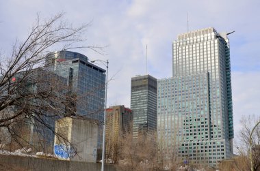 MONTREAL CANADA - 10 Mart 2012 'de Montreal, Quebec, Kanada' da 1250 Rene-Levesque, La Tour IBM-Marathon Towers olarak da bilinen dev gökdelenler