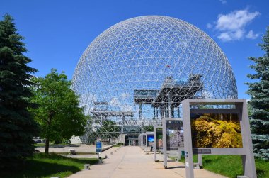 Montreal, Kanada - 23 Haziran Biyosfer, Montreal 'de çevreye adanmış bir müzedir. 23 Haziran 2012 'de ABD' nin eski pavyonundaki Parc Jean-Drapeau 'da Montreal, Kanada