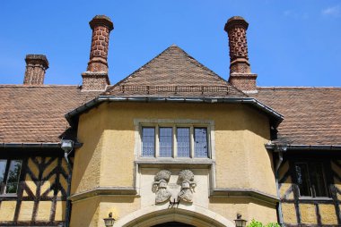 CECILIENHOF, POTSDAM - 05 12 Cecilienhof Palace, Almanya 'nın Brandenburg eyaletinde yer alan bir saray. Cecilienhof, 1945 yılında Potsdam Konferansı 'nın yapılacağı Hohenzollern 1918 tarafından inşa edilen son saraydı.