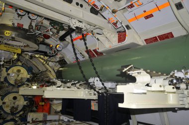 RIMOUSKI, QUEBEC, CANADA - 29 AUGust: HMCS Onondaga 'da (S73) 29 Ağustos 2012 tarihinde Kanada' nın Rimouski kentinde Kanada Kraliyet Donanması 'nda görev yapmış bir Oberon sınıfı denizaltıdır.