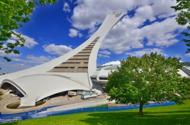 Montreal, Kanada. 23 Eylül. - 23 Eylül. 23, 09, 2012 'de Montreal Olimpiyat Stadyumu' nda. Dünyanın en yüksek eğimli kulesi. Olimpiyat turu 175 metre uzunluğunda ve 45 derecelik açıyla yapılıyor. 