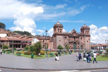 CUSCO PERU-NOV. 25 2010: Santo Domingo Katedrali, Cusco Katolik Başpiskoposluğu 'nun ana kilisesi..