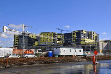 MONTREAL CANADA - ECTOBER 09: Yapım aşamasında olan McGill Üniversitesi Sağlık Merkezi (MUHC), Kanada 'nın Montreal kentinde Ekim 2009 tarihinde kurulmuş bir eğitim ve devlet hastaneleri ağıdır.