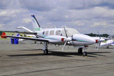 BROMONT, QUEBEC, CANADA - 1 Temmuz 2012 'de LEUCAN Hava Gösterisinde kanser araştırmaları için hazırlanan uçak.