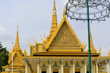 Kraliyet Sarayı, Kamboçya Kralı 'nın kraliyet konutu olarak hizmet veren bir binalar kompleksidir. 22 Mart 2013 'te Phnom Penh, Kamboçya