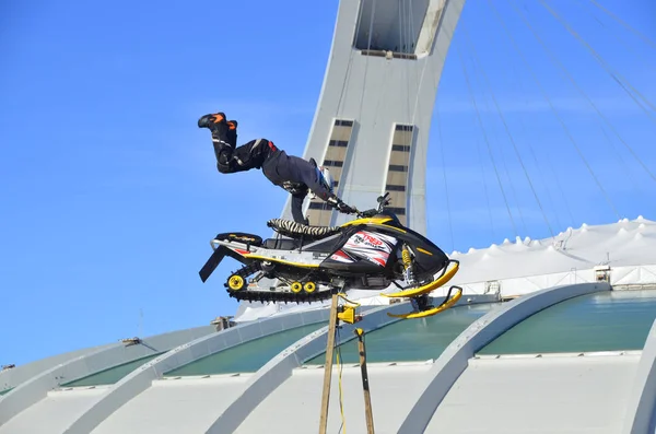 Montreal Canada Fevereiro Participante Não Identificado Snowmobile Jumping Barbegazi Winter — Fotografia de Stock