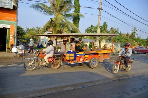 Phnom Penh Cambodia March Street Traffic Scene 2013 Phnom Penh — Stock Photo, Image