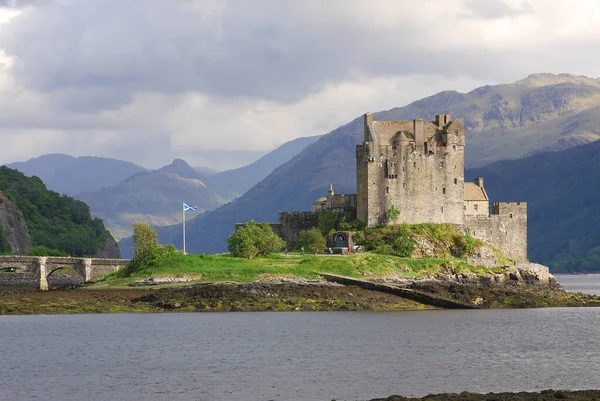 Castillo Eilean Donan Una Pequeña Isla Loch Duich Las Highlands — Foto de Stock