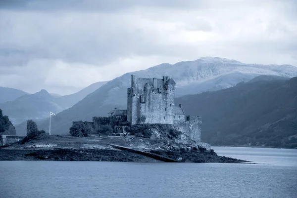 Eilean Donan Castle Είναι Ένα Μικρό Νησί Στο Loch Duich — Φωτογραφία Αρχείου