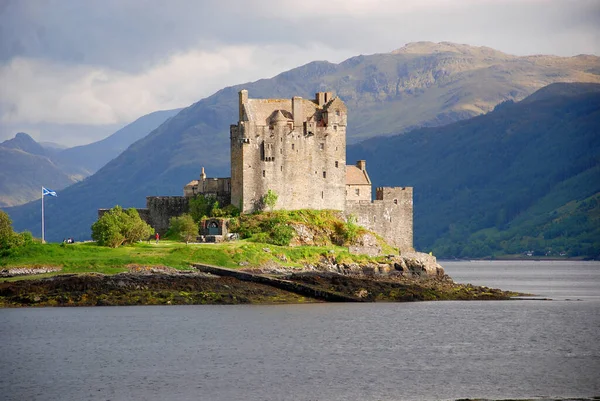 Castillo Eilean Donan Una Pequeña Isla Loch Duich Las Highlands — Foto de Stock