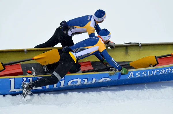 Montreal Februar Unbekannte Teilnehmer Bei Der Montreal Ice Canoe Challenge — Stockfoto