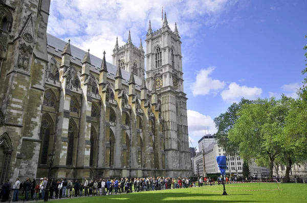 London England June Line Tourists Waiting Visit Westminster Abbey June — Stock Photo, Image