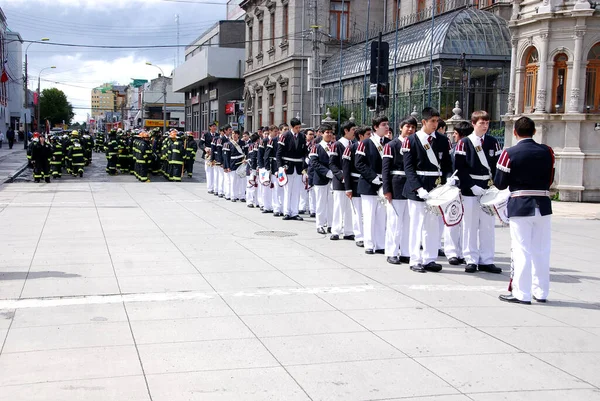 Grupos Soldados Bomberos Desfile —  Fotos de Stock