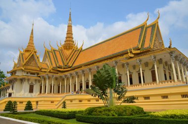 Kraliyet Sarayı, Kamboçya Kralı 'nın kraliyet konutu olarak hizmet veren bir binalar kompleksidir. 22 Mart 2013 'te Phnom Penh, Kamboçya  