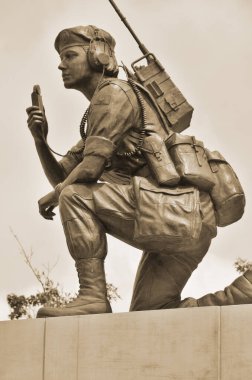 OTTAWA CANADA - 30 Haziran; Barış Anıtı Kanada 'nın başkenti Ottawa' da bulunan ve Kanada 'nın Ottawa Kanada' da 06: 30 'da uluslararası barış gücünde oynadığı rolü anan bir anıttır.