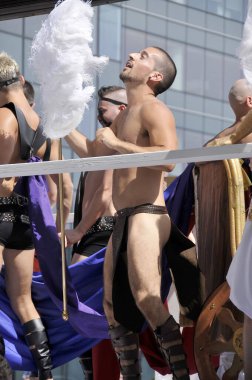 Montreal Onur Yürüyüşü Kutlamaları 'nın 19 Ağustos 2012 Montreal, Kanada' daki kimliği belirsiz katılımcıları. Bu etkinliğin içermesi, eğitmesi ve eğlendirmesi...