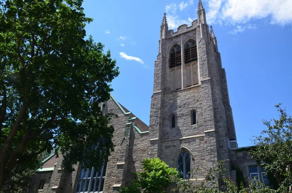加拿大魁北克蒙特利尔Westmount Park联合教堂 西山公园联合教会是卫理公会 长老会和公理会合并的结果 — 图库照片