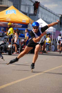 MONTREAL, CANADA - 8 ADAM: 24 saat tanımlanamayan katılımcılar. 8 Ağustos 2010 'da Montreal, Kanada' da Roller Montreal.