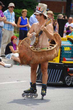 Montreal - 13 Ağustos 2011, Montral, Quebec, Kanada, Montreal Onur Kutlamaları Toplum Günü 'ne katılanlar. Bu etkinliğin içermesi, eğitmesi ve eğlendirmesi... 