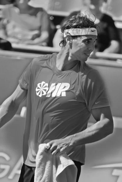 蒙特利尔 2011年8月5日 拉斐尔 纳达尔在加拿大蒙特利尔罗杰斯杯的训练场上 拉斐尔 Rafael Rafa Nada 是一名西班牙职业网球选手 也是前世界第一大网球运动员 — 图库照片