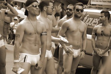 Montreal - 13 Ağustos 2011, Montral, Quebec, Kanada, Montreal Onur Kutlamaları Toplum Günü 'ne katılanlar. Bu etkinliğin içermesi, eğitmesi ve eğlendirmesi... 