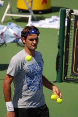 5 Ağustos 2011 'de Montreal, Kanada' da Roger Federer, Montreal Rogers Kupası sahasında. Roger Federer, 237 haftalık rekorunu elinde tutan İsviçreli profesyonel tenis oyuncusu.