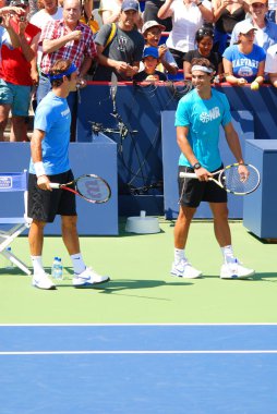Montreal - 5 Ağustos 2011 'de Montreal, Kanada' da Raphael Nadal ve Roger Federer antrenman kortunda.
