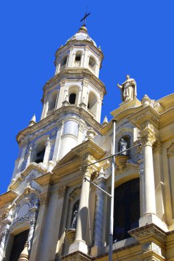 Buenos Bölgesi, Arjantin mavi gökyüzünde yakın plan kilise.