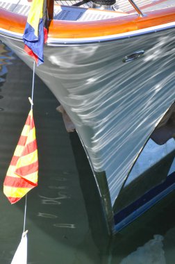 Bir yelkenli yatının parçası. Yakın çekim.